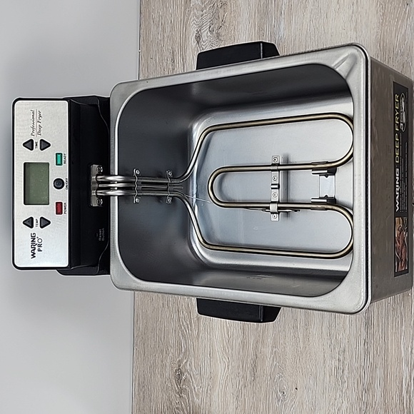 Waring Pro DF280 Professional Brushed Stainless Steel 3-Basket Deep Fryer - Picture 2 of 16
